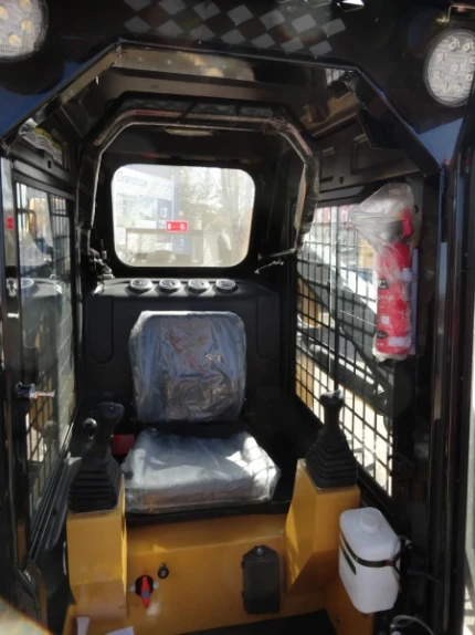 Мини-погрузчик LUYUE JC45