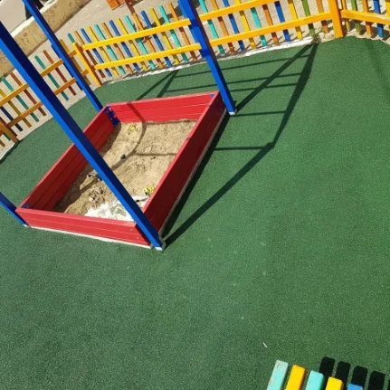 Покрытие для детской игровой площадки из каучуковой крошки "EPDM" 