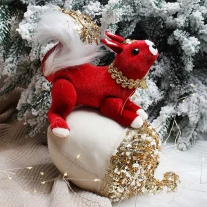 Фото для Фигурка декоративная Белка на желуде велюровая с пайетками и бусинами винтаж 23см