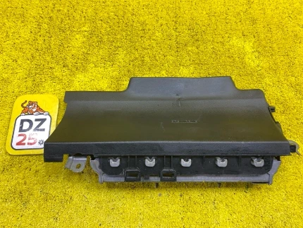 Фото для Подушка безопасности для колен LEXUS RX300/RX450H/RX450HL/RX350/RX350L/RX200T (б/у)