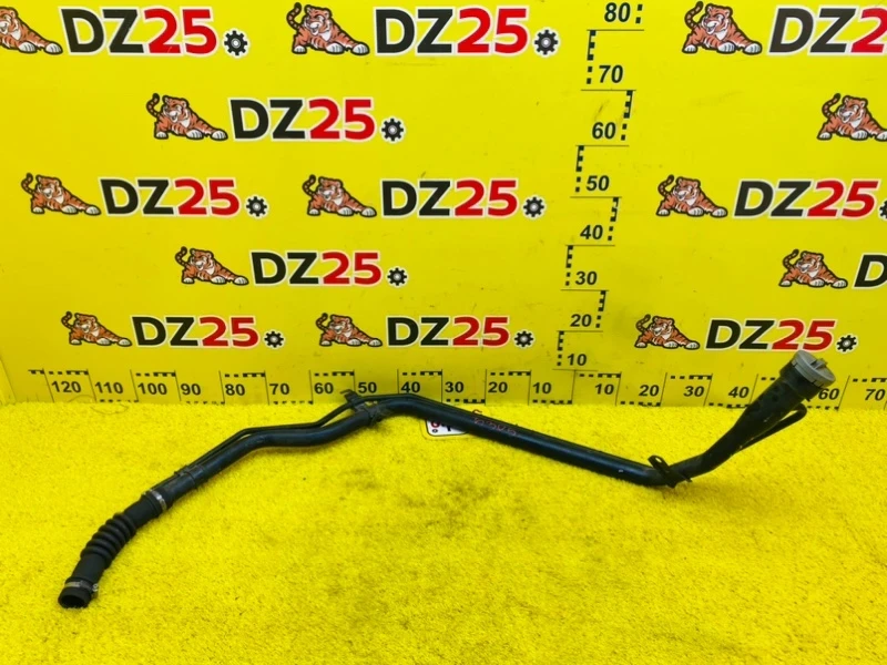 Фото для Горловина топливного бака TOYOTA LAND CRUISER HDJ101K 1HDFTE 2000/Цвет 6Q7 задн. (б/у)