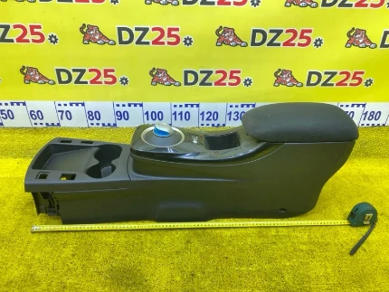 Фото для Бардачок между сиденьями Nissan Leaf AZE0 EM57 2016/Цвет KH3 перед.