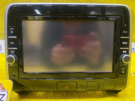 Фото для Магнитофон NISSAN SERENA GFC27/GC27/C27/GFNC27/GNC27/HFC27/HC27 MR20DD 2016/PANASONIC STRADA MM516D перед. (б/у)