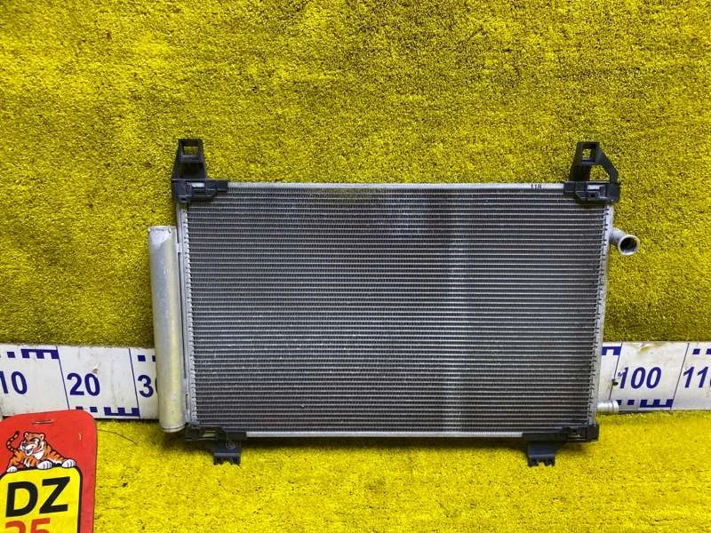 Радиатор кондиционера Toyota Probox/Succeed NSP160V/NCP160V/NCP165V/NHP160V 1NRFE 2014/Цвет 058 перед.