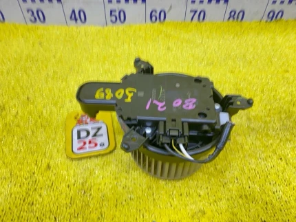 Фото для Мотор печки TOYOTA VOXY/NOAH/ESQUIRE/HARRIER/NX200/NX200T (б/у)