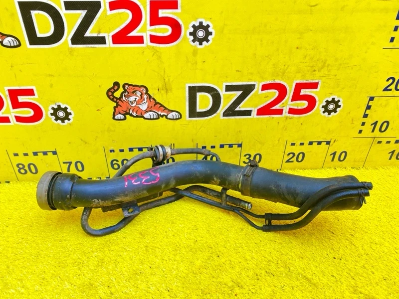 Фото для Горловина топливного бака TOYOTA LAND CRUISER PRADO KZJ78G 1KZTE 1994/Цвет 22Z задн. (б/у)