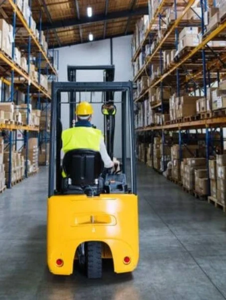 Монтаж наливных полимерных полов: Полиуретановый наливной пол для складов