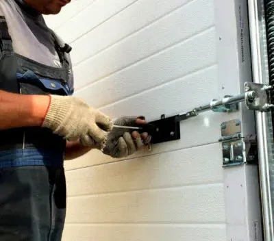 Фото для Ремонт перекодировка замка на автоматических гаражных воротах